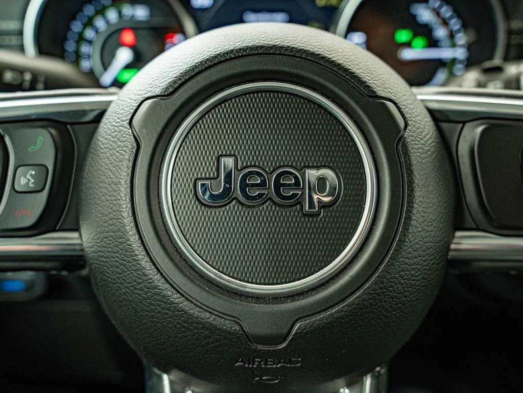 Used 2023 Sting-Gray Clearcoat Jeep Sahara 4xe image 19