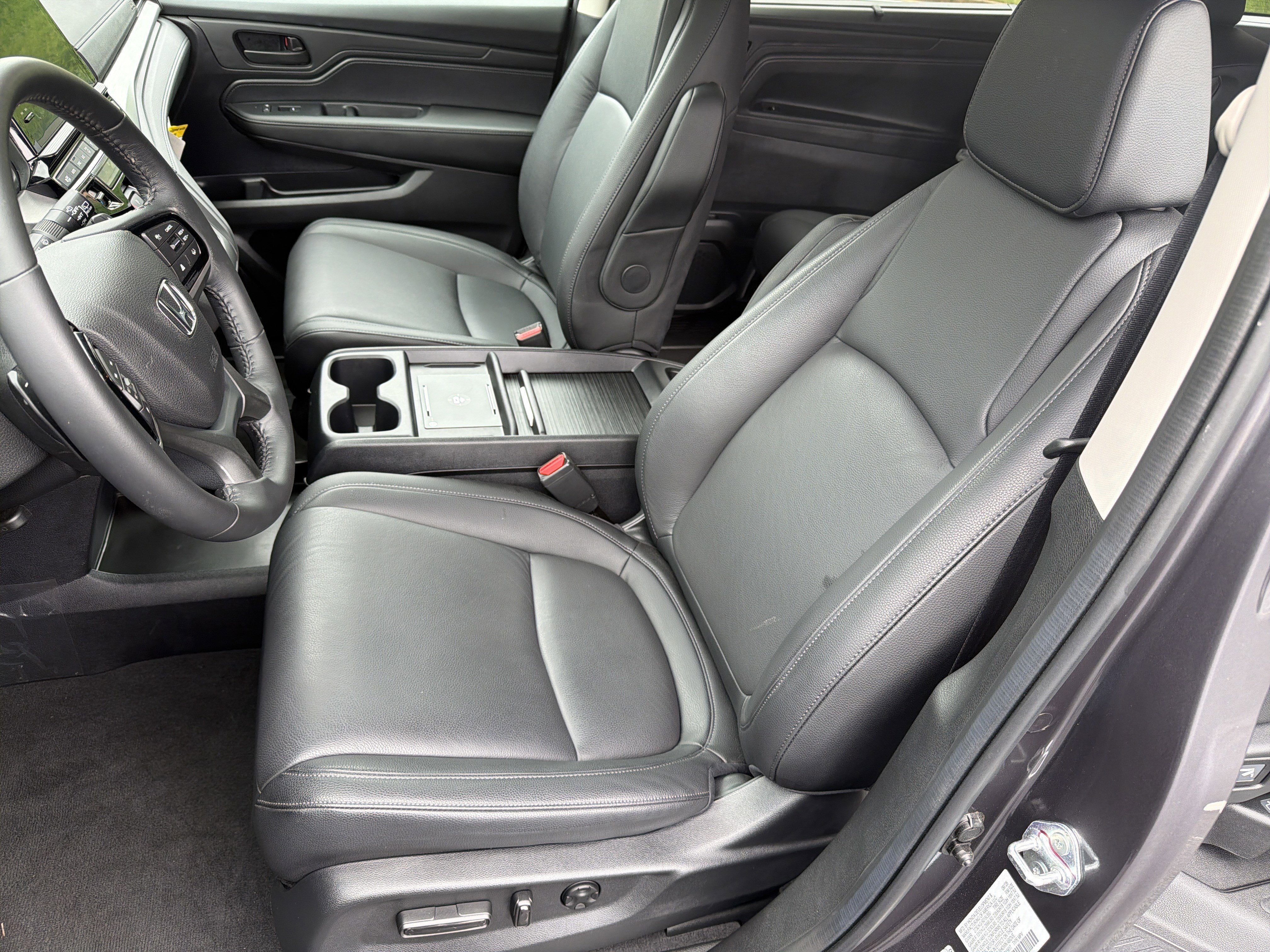 Used 2026 Modern Steel Metallic Honda EX-L image 17