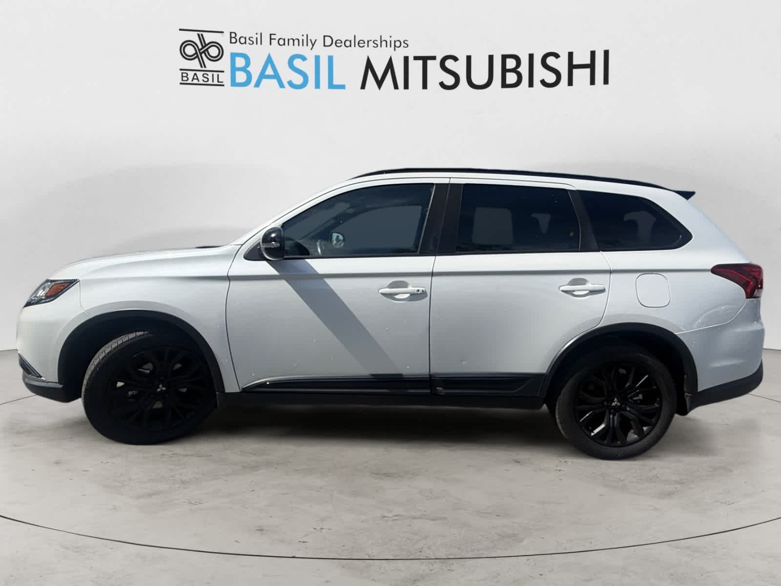 Used 2018 Mitsubishi Outlander LE with VIN JA4AZ3A37JZ036084 for sale in Buffalo, NY