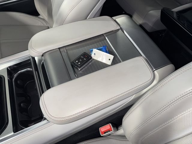 Used 2023 Bright White Clearcoat Jeep Base image 31