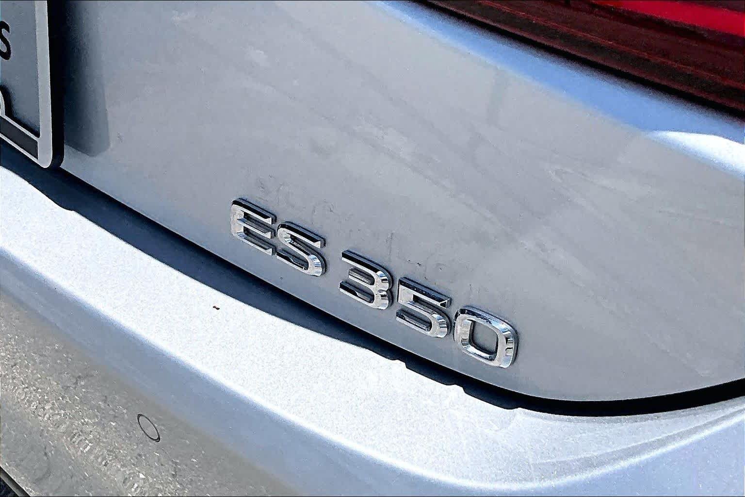 Used 2020 Silver Lining Metallic Lexus  image 10