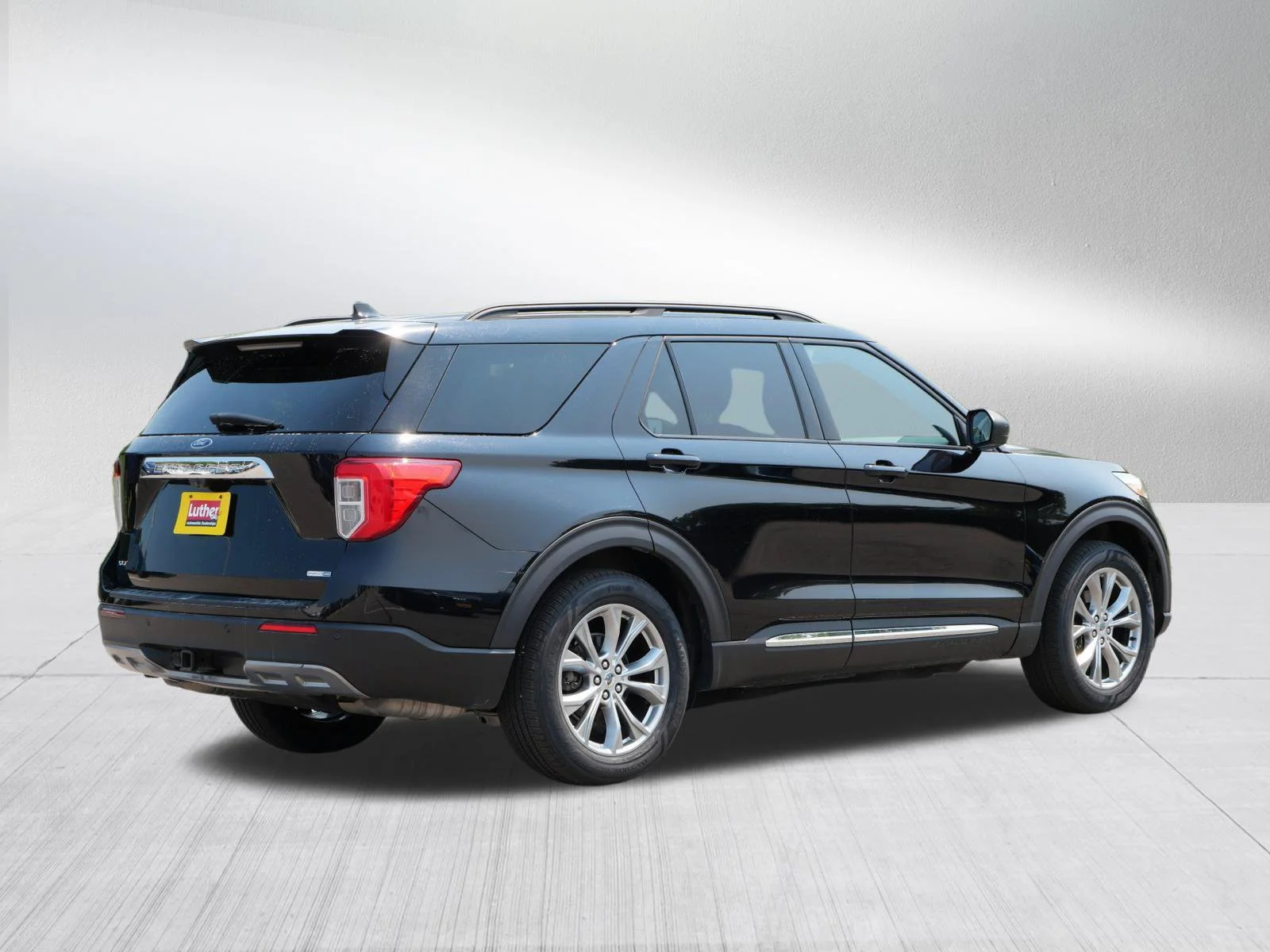 Used 2020 Agate Black Metallic Ford XLT image 7