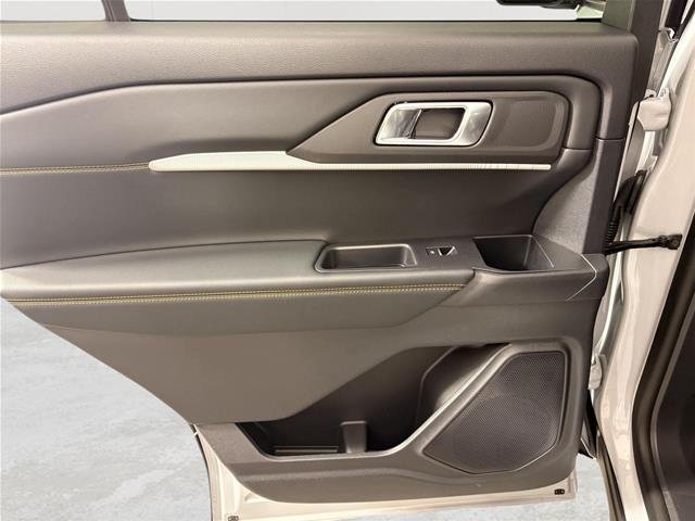 New 2026 Space White Metallic Ford Tremor® image 66