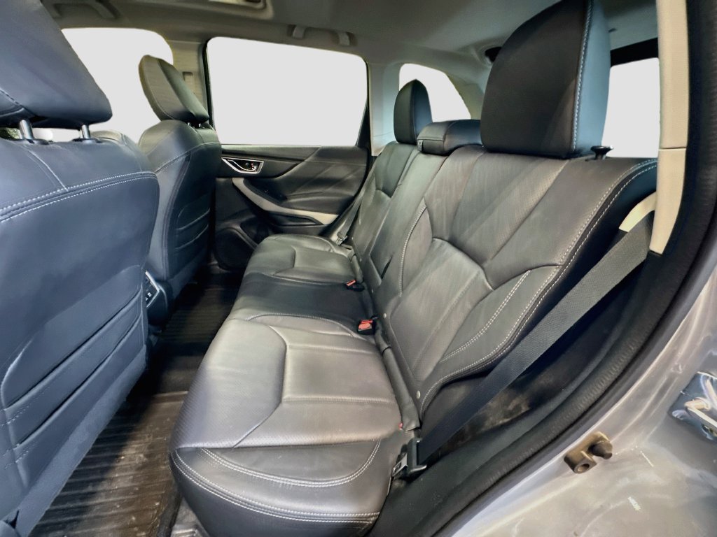 Used 2023 Silver Subaru Limited image 28