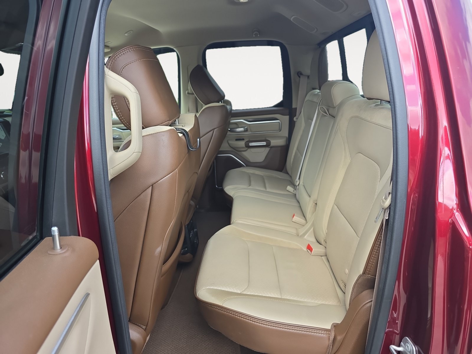 Used 2020 Delmonico Red Pearlcoat Ram Laramie image 24