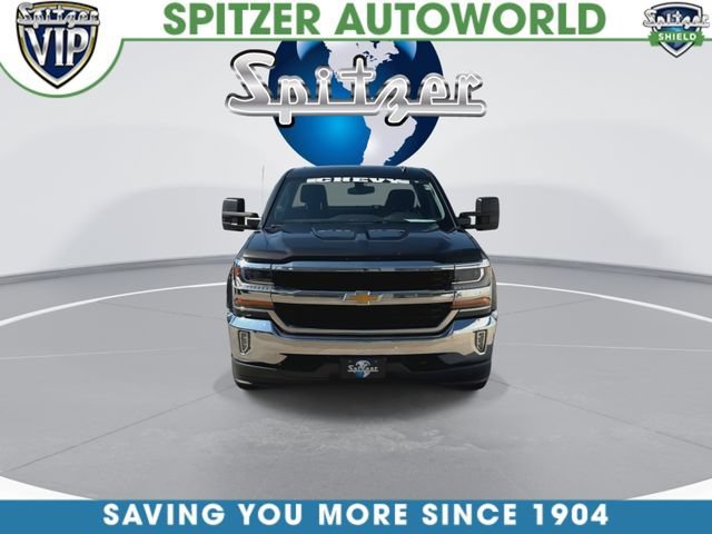 Used 2018 GRAPHITE METALLIC Chevrolet LT image 4