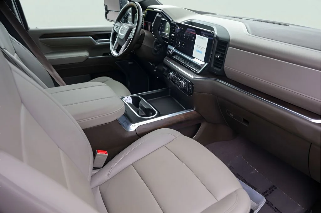 Used 2024 Blue GMC SLT image 33