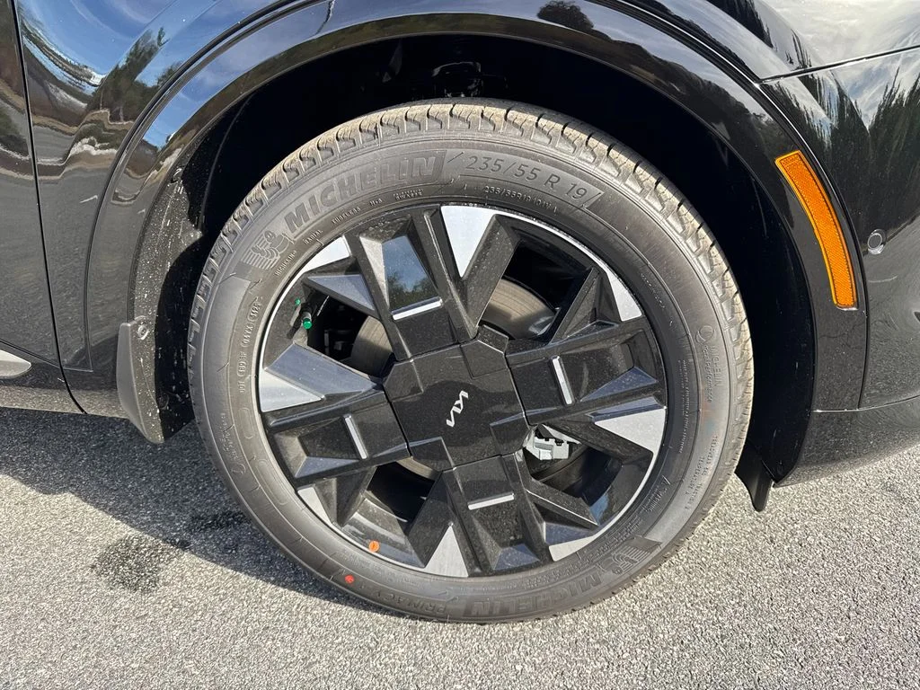 New 2026 Black Kia SX-Prestige image 12