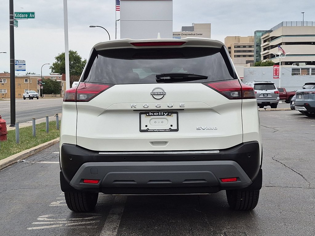 Used 2023 Pearl White TriCoat Nissan SV image 36
