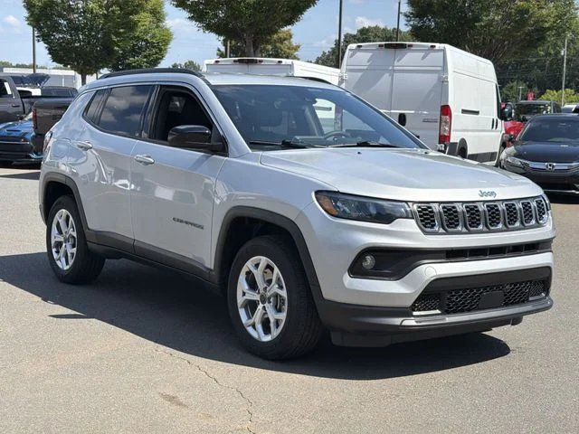 Used 2025 Silver Jeep Latitude image 15