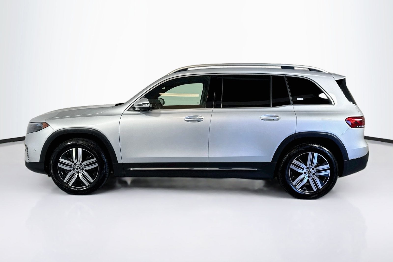 Certified Used 2023 Iridium Silver Metallic Mercedes-Benz EQB 300 image 8