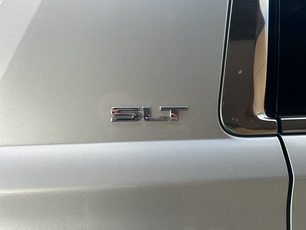 Used 2016 Quicksilver Metallic GMC SLT image 16