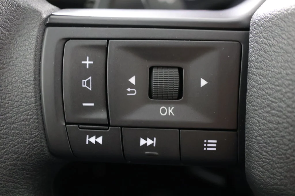 Used 2026 Glacier White Nissan S image 11
