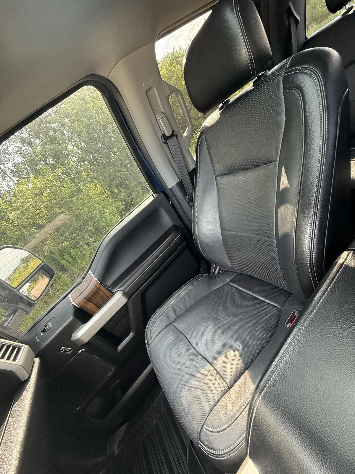 Used 2016 Blue Jeans Metallic Ford Platinum image 20