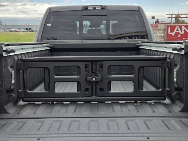 New 2027 Ceramic Gray Clear-Coat Exterior Paint RAM Limited image 6