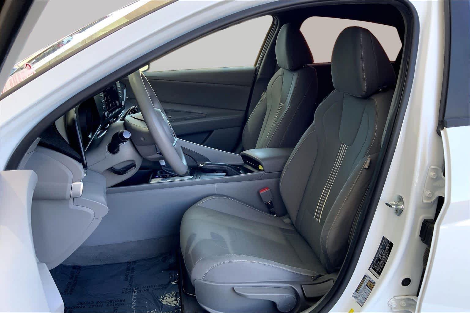 Pre-Owned 2023 Hyundai Elantra SEL