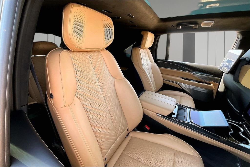Used 2025 Black Cadillac Sport 2 image 29