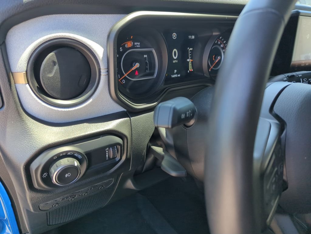 Used 2025 Blue Jeep Willys image 21