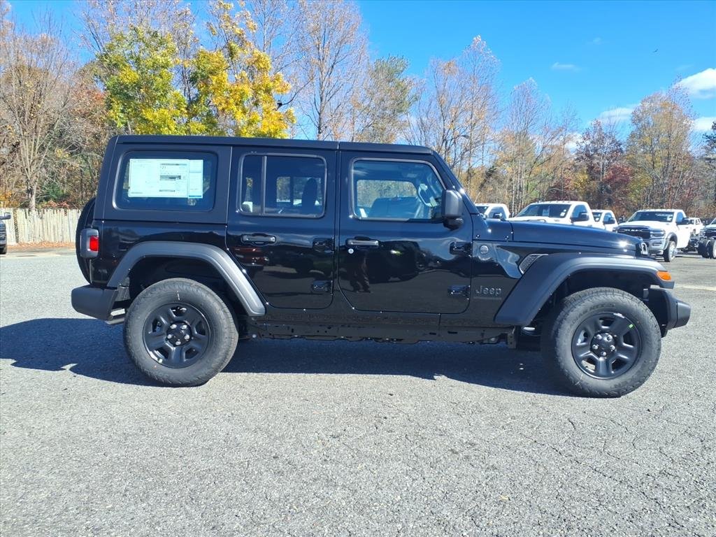 New 2026 Black Clear-Coat Exterior Paint Jeep 4-Door Sport image 19
