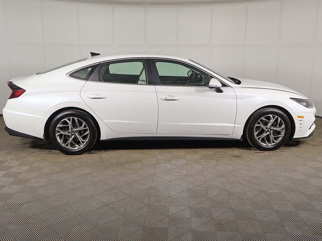 Used 2022 Gray Hyundai SEL image 14