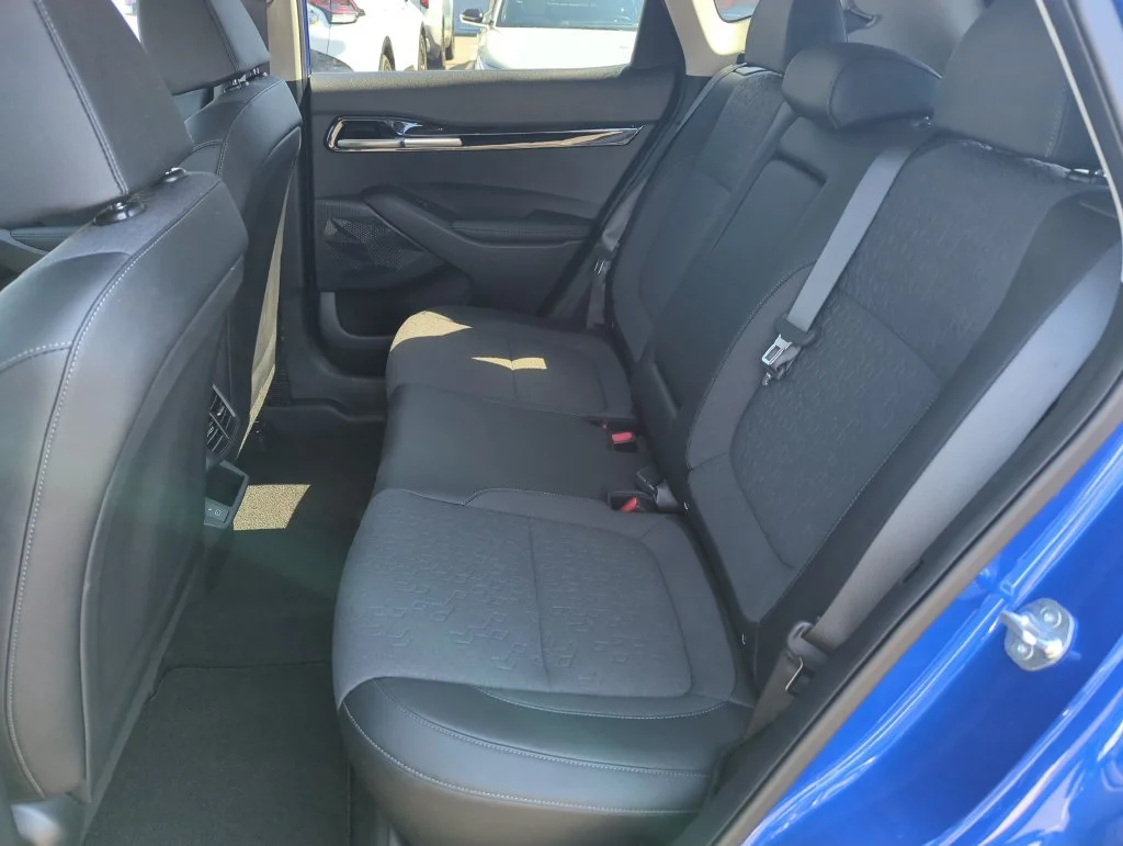 Used 2025 Blue Kia S image 28