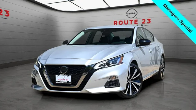 2022 Nissan Altima 2.5 SR