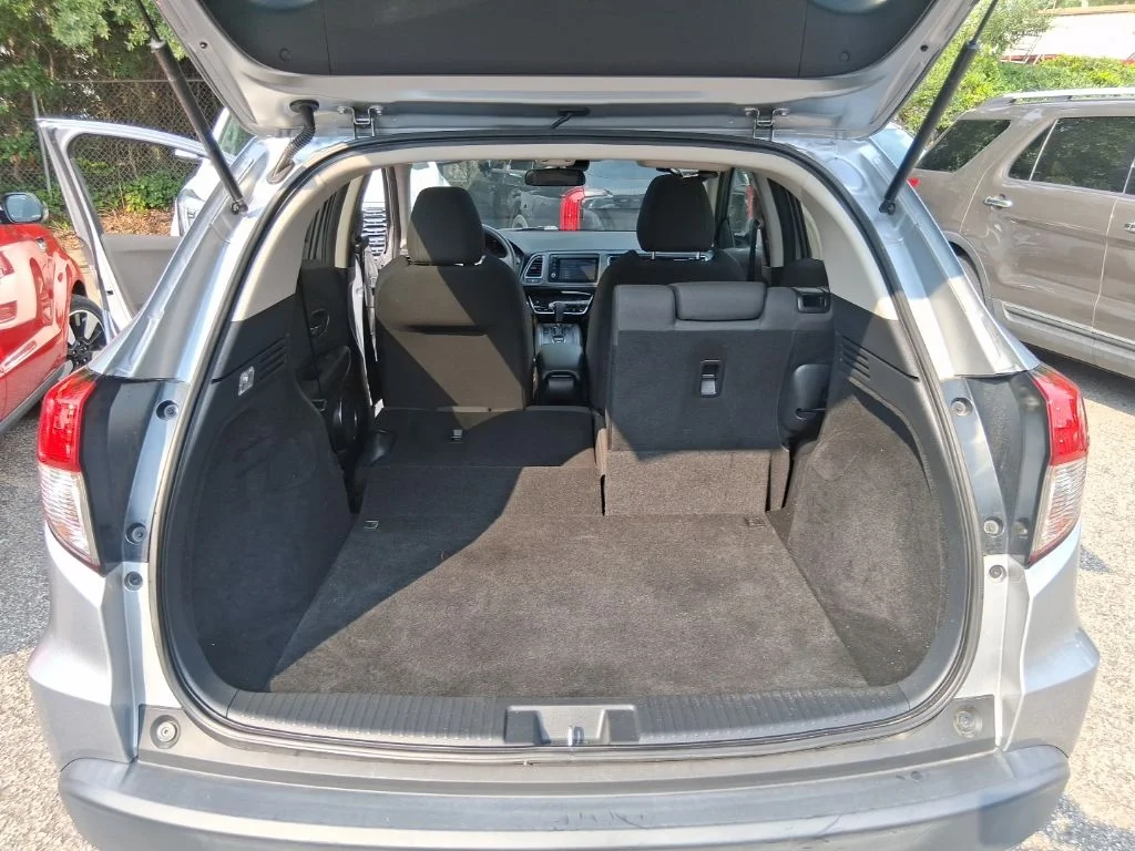 Used 2022  Honda EX image 13