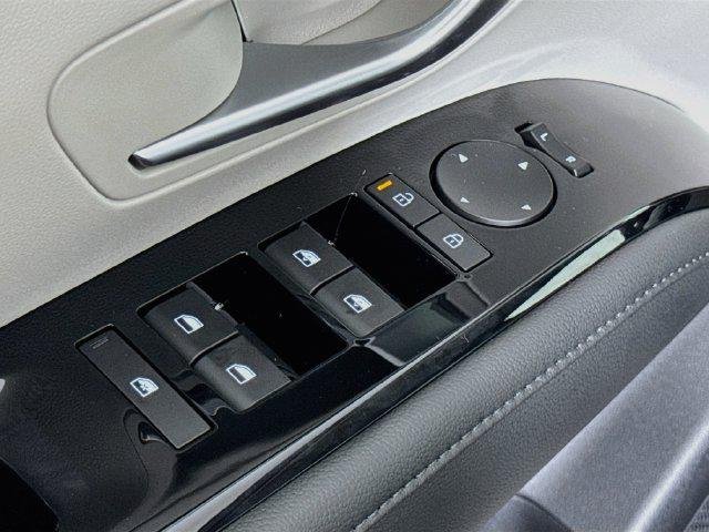 New 2026 Gray Hyundai Limited FWD image 33