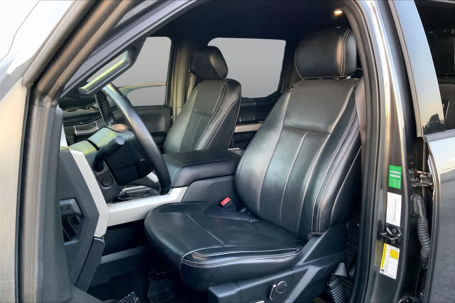 Used 2018 Magnetic Ford LARIAT image 8