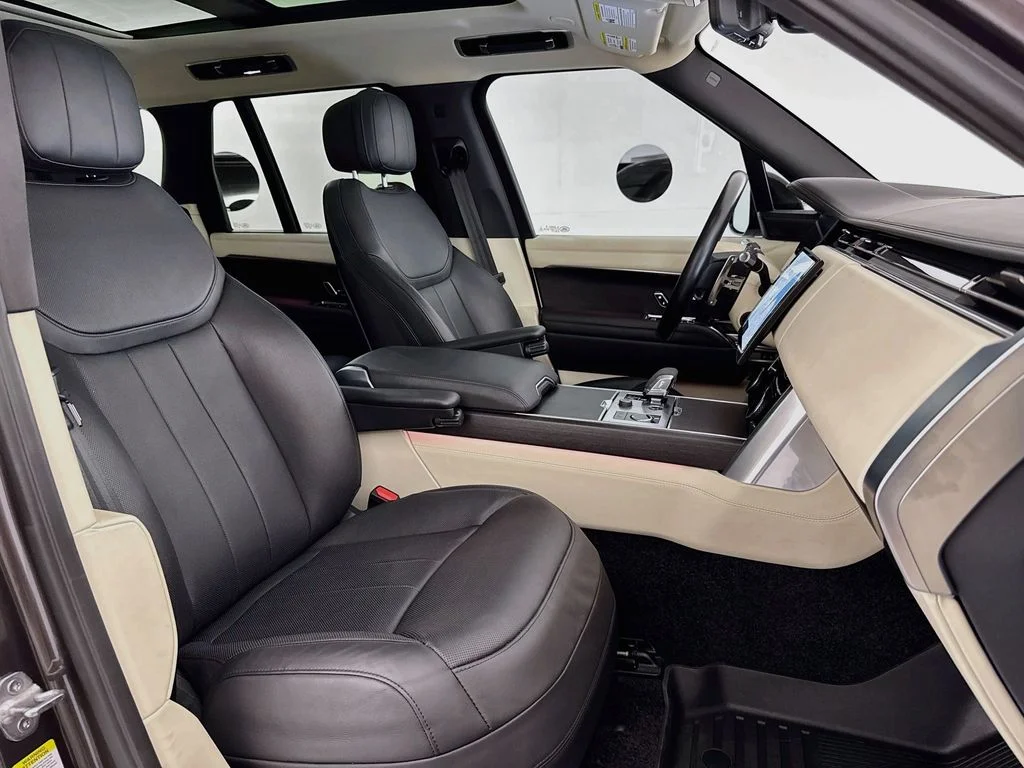 Used 2022 Gray Land Rover SE image 29