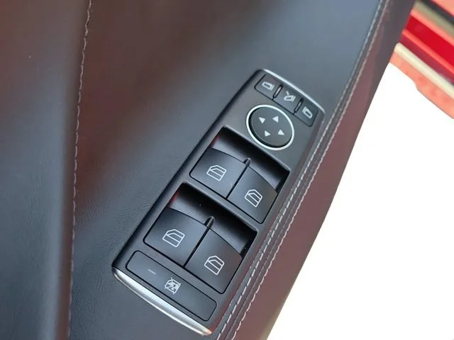 Used 2021 Red Tesla Long Range Plus image 10