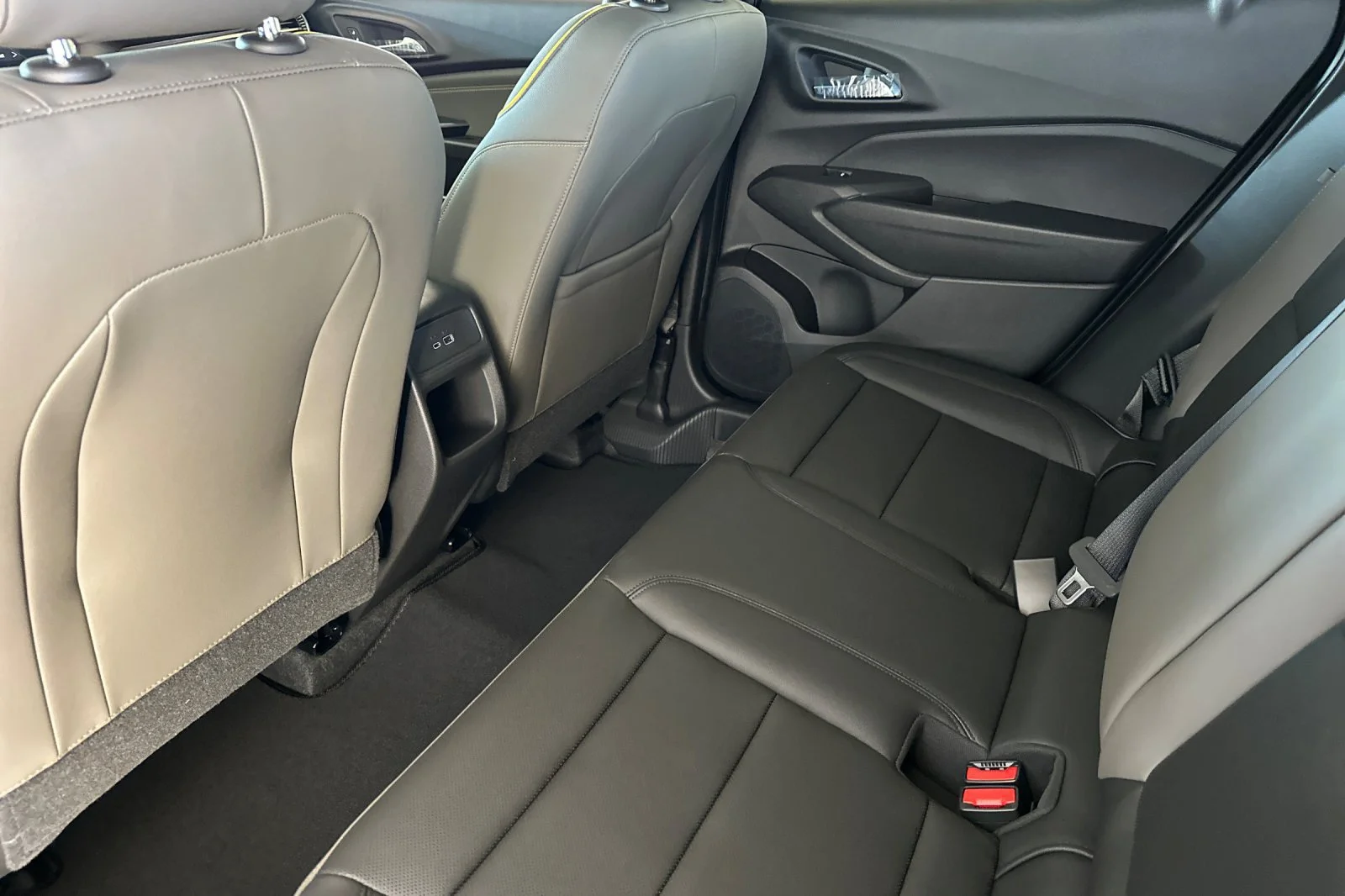 New 2026 Cacti Green Chevrolet ACTIV image 12