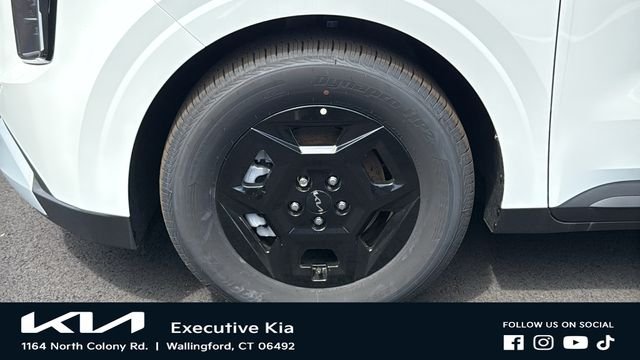 New 2026 Snow White Pearl Kia LX image 8