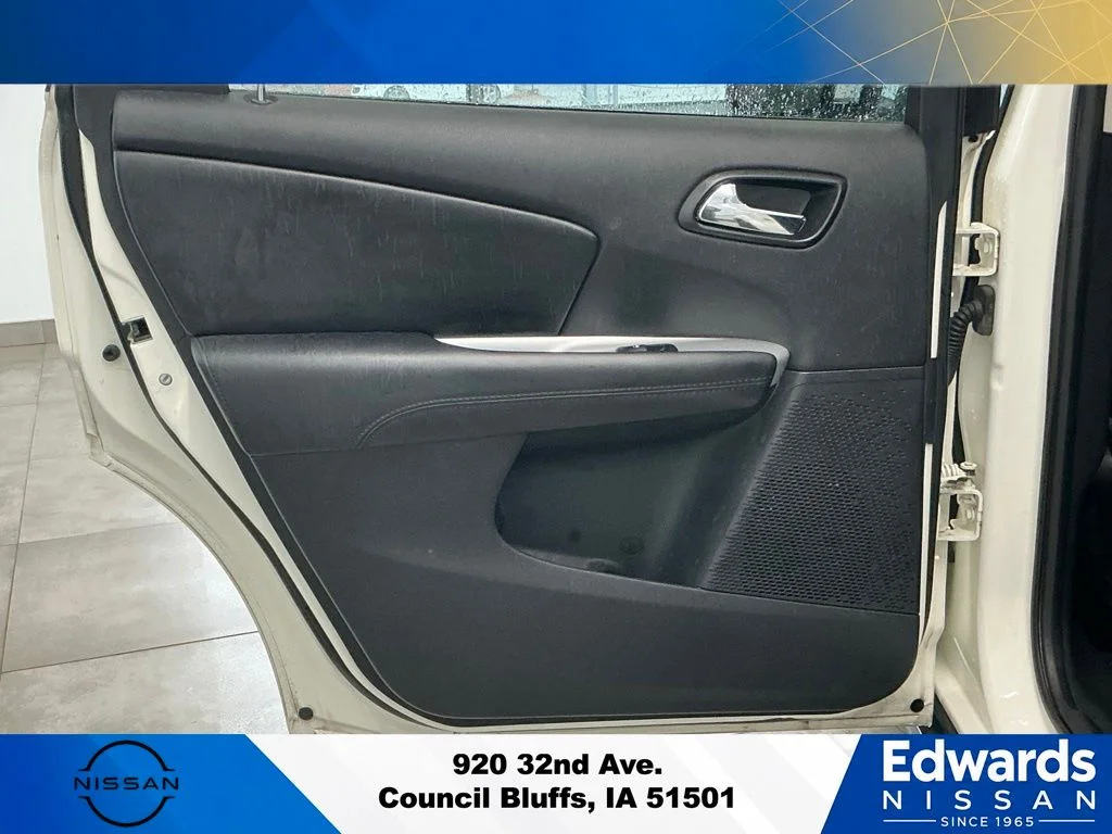 Used 2020 White Dodge SE image 12