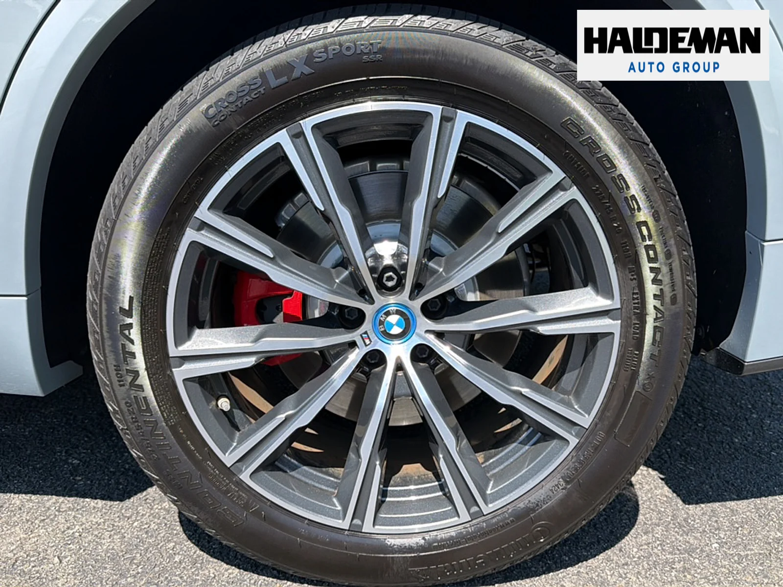 Used 2025 Brooklyn Gray Metallic BMW xDrive50e image 17