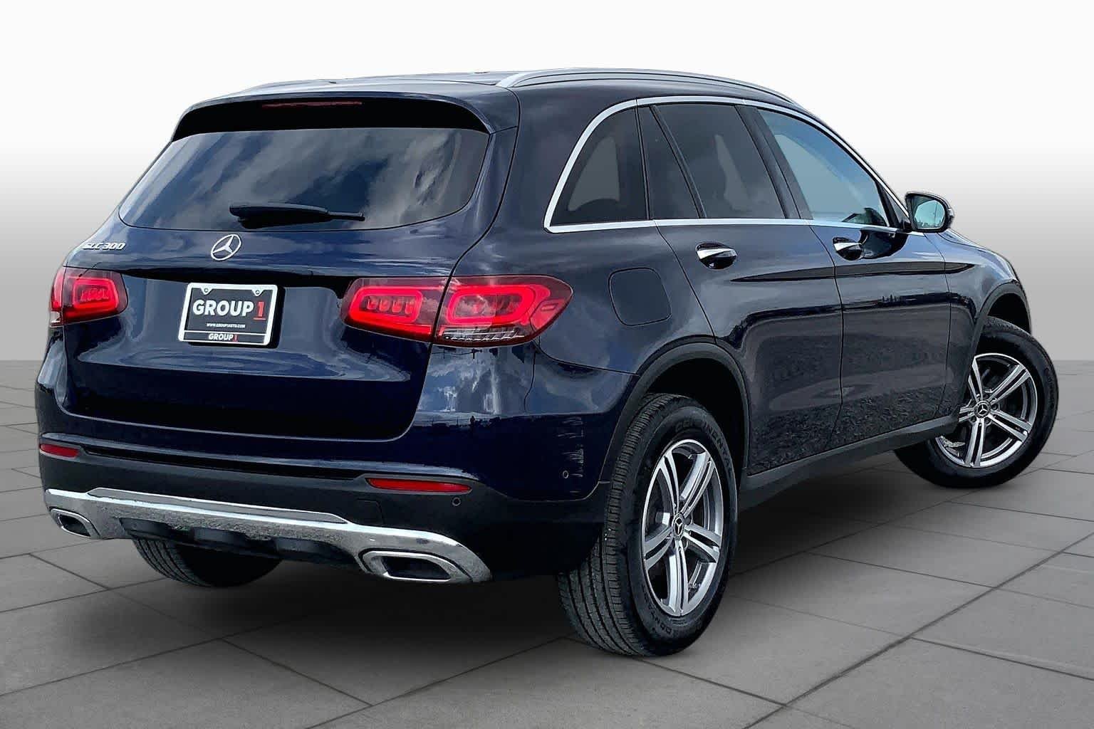 Used 2022 Lunar Blue Metallic Mercedes-Benz GLC 300 image 13