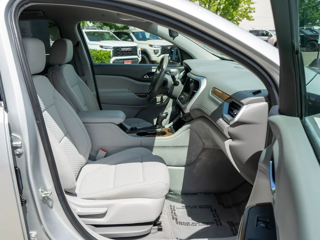 Used 2018 Silver GMC SLE-2 image 10