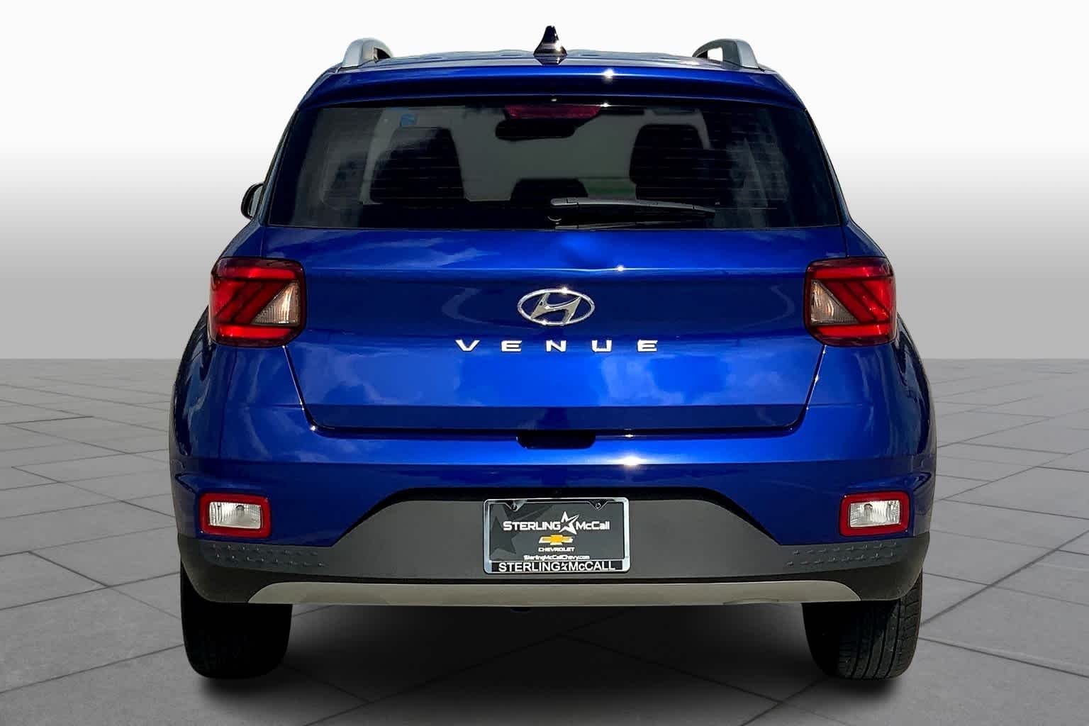 Used 2022 Intense Blue Hyundai SEL image 5