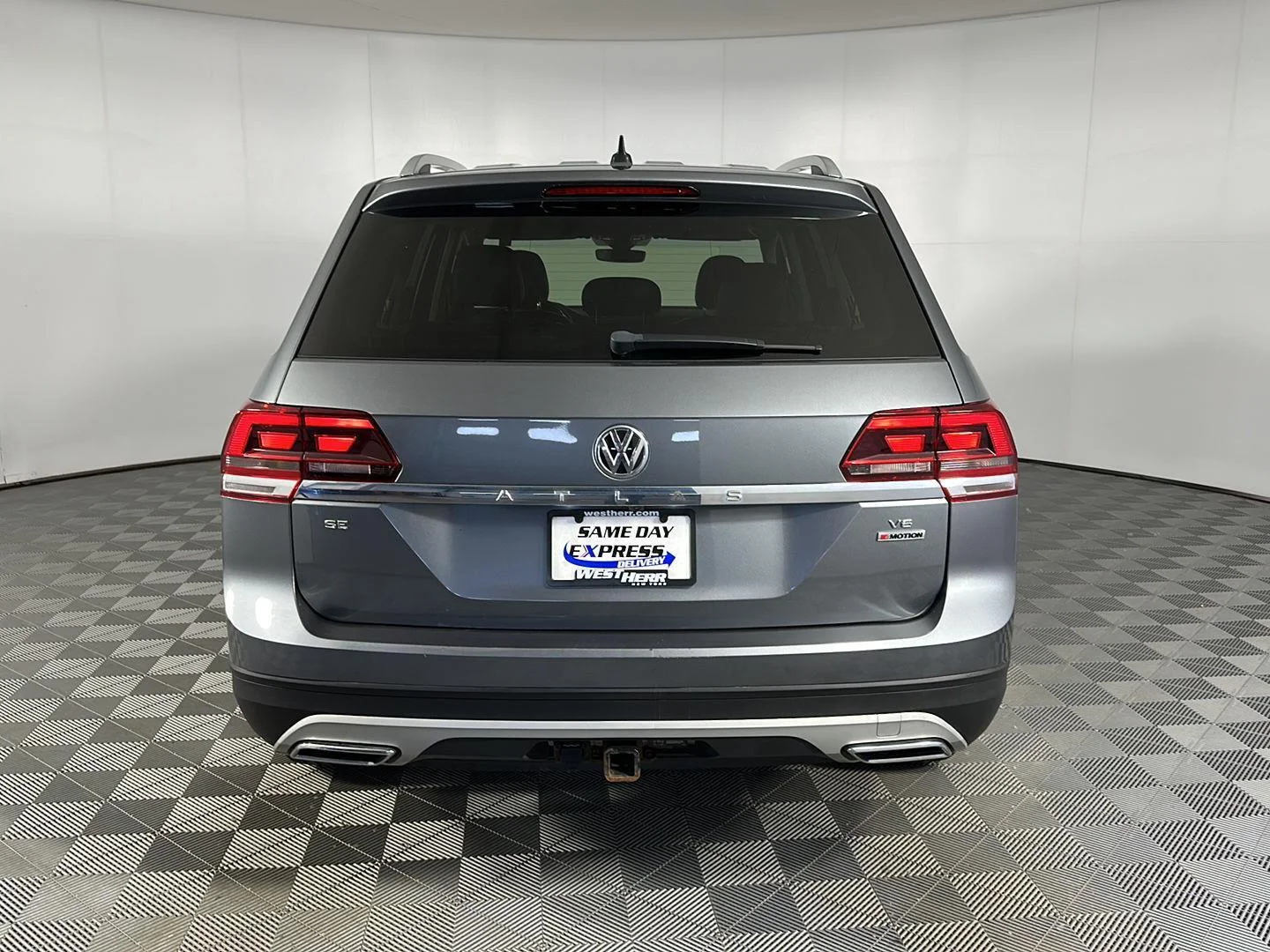 Used 2019 Platinum Gray Metallic Volkswagen 3.6L V6 SE image 6