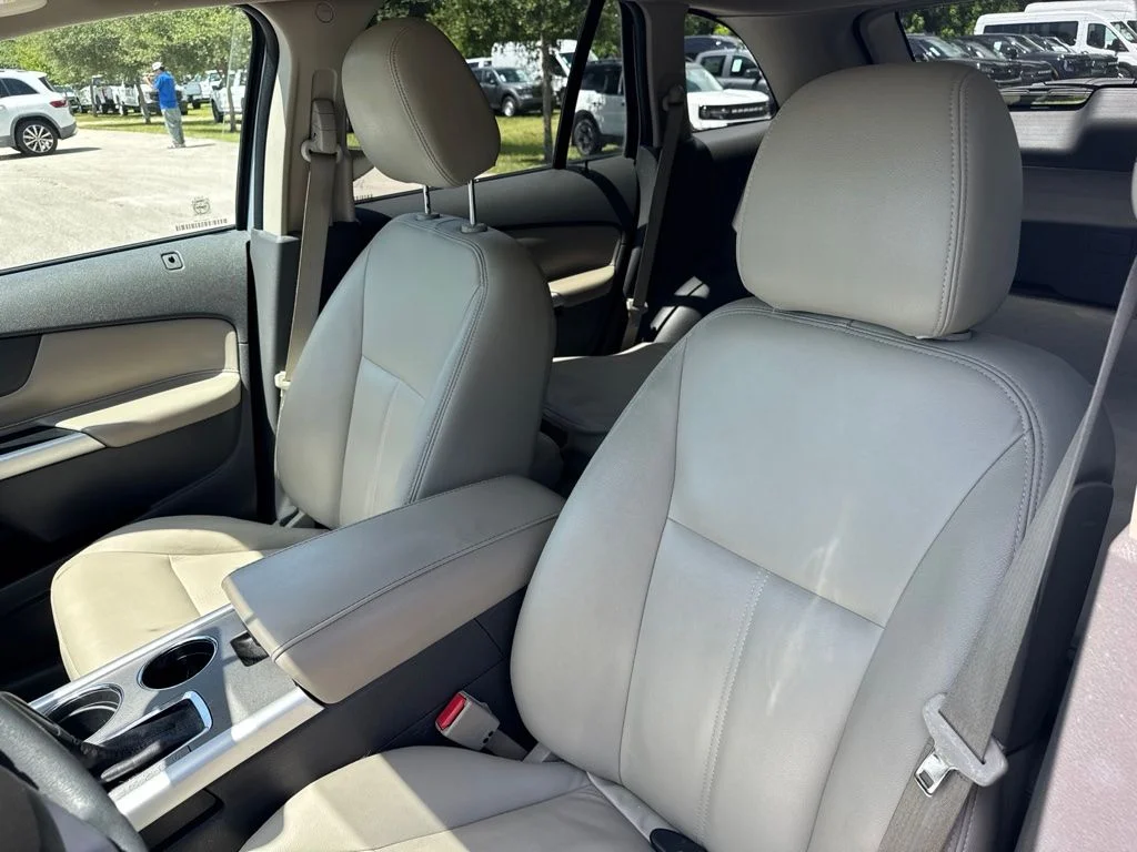 Used 2013 Ingot Silver Ford SE image 10