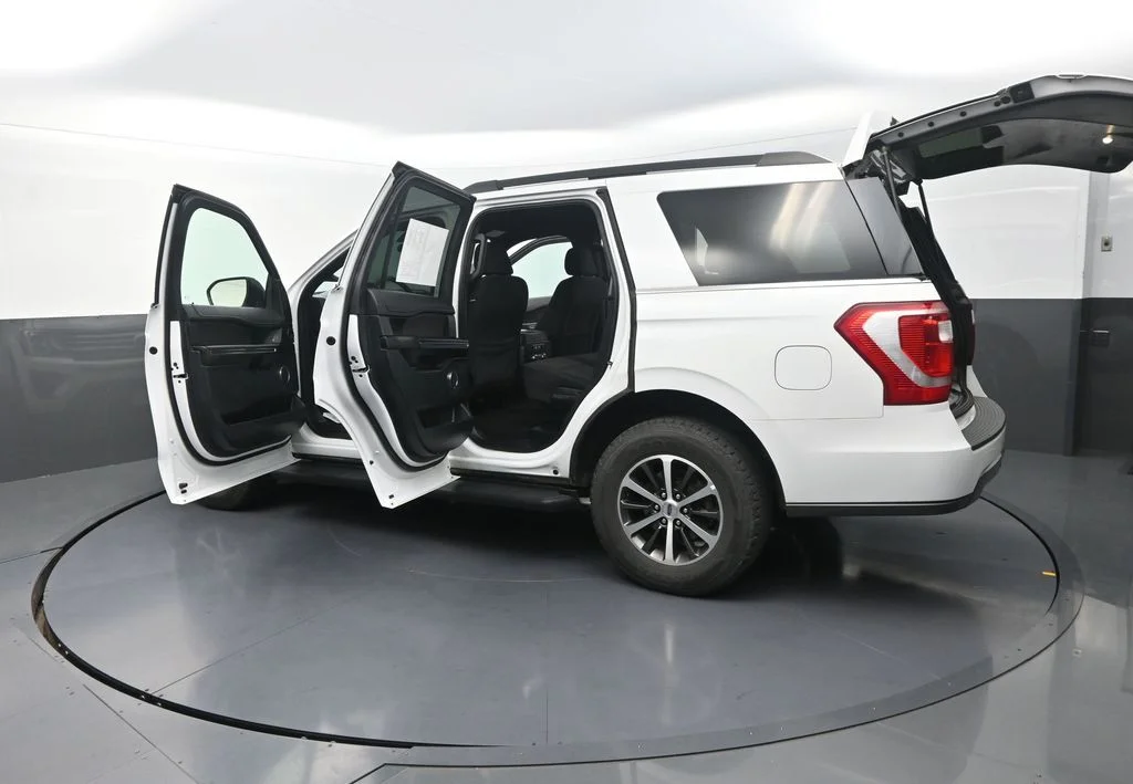 Used 2020 White Ford XL image 35