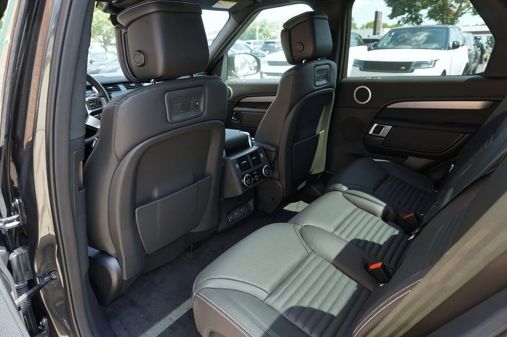 New 2026 Carpathian Grey Land Rover Dynamic SE image 29