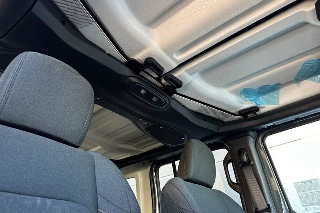 New 2026 Anvil Clear-Coat Exterior Paint Jeep Sport S image 16