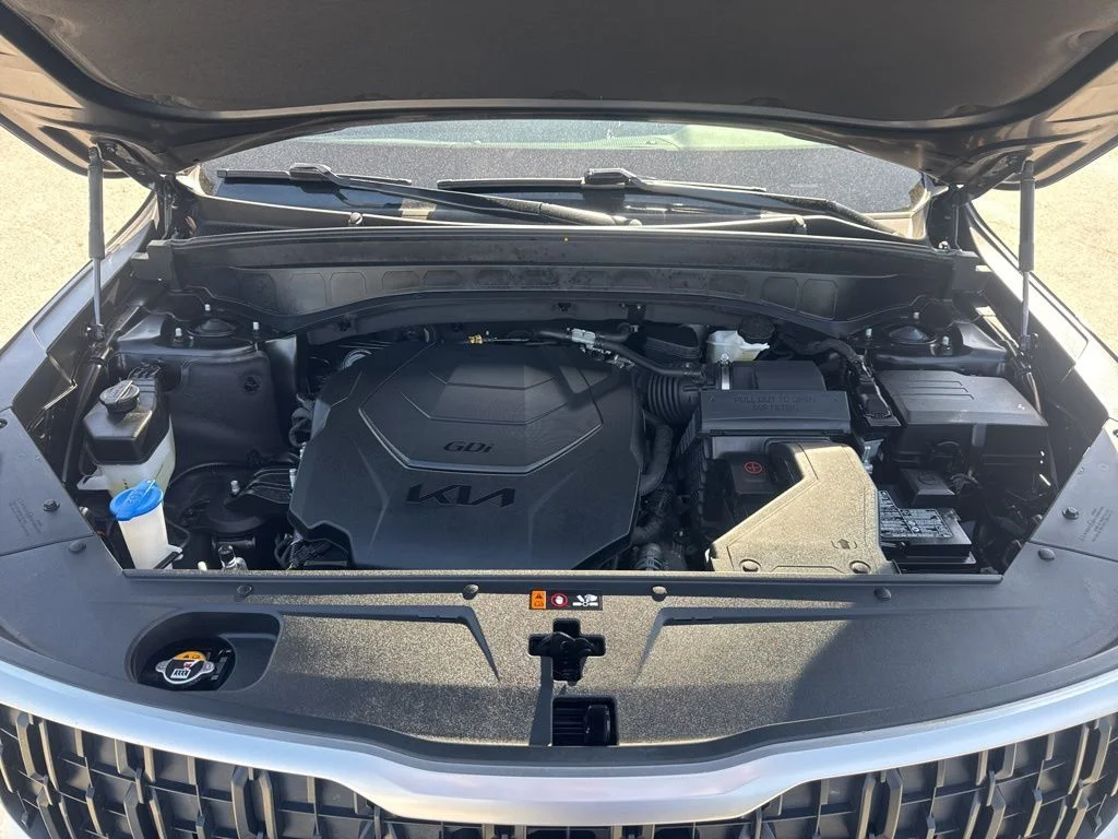 Used 2023 Black Kia EX image 33