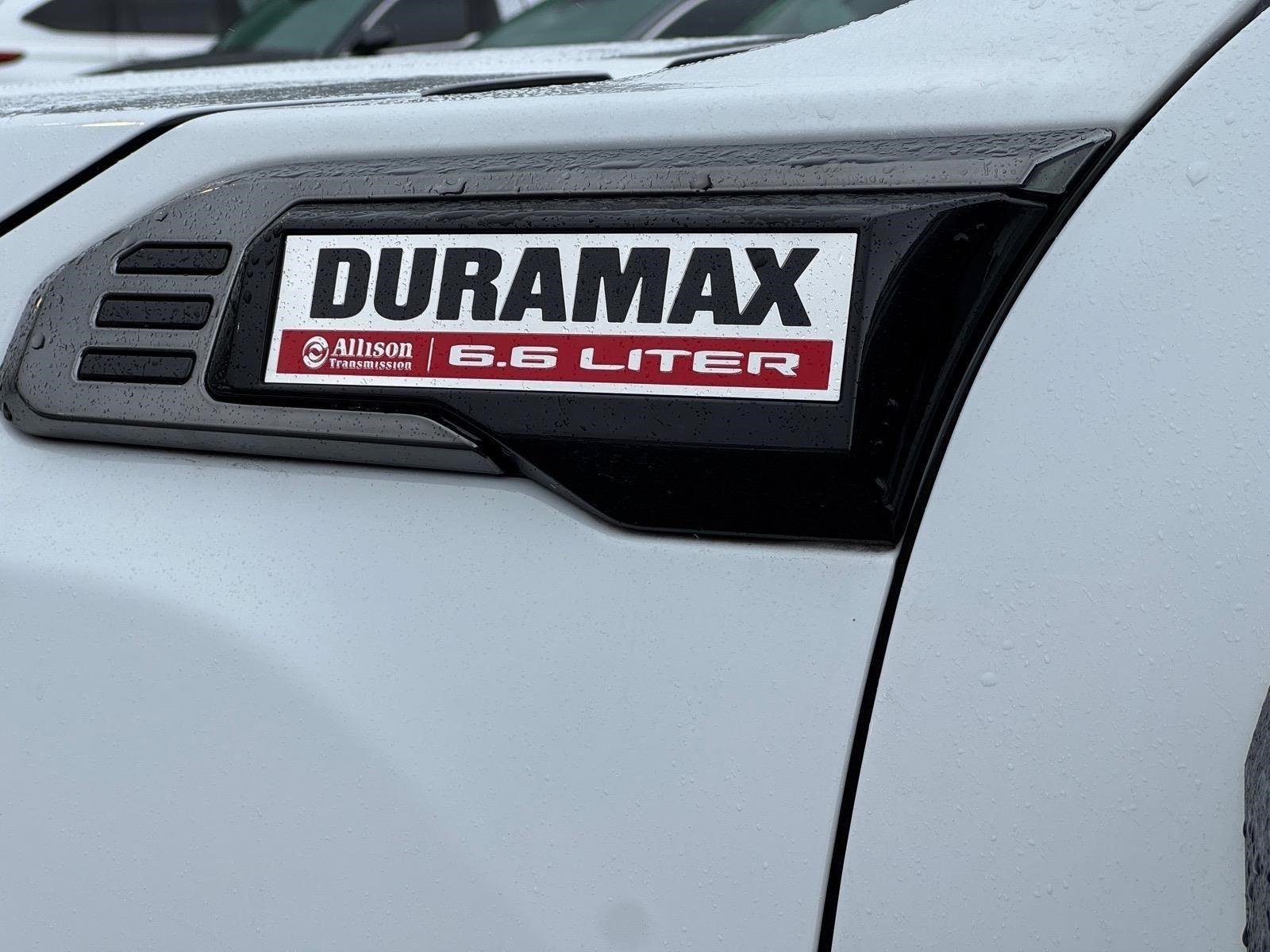 Used 2026 Summit White GMC AT4 image 9