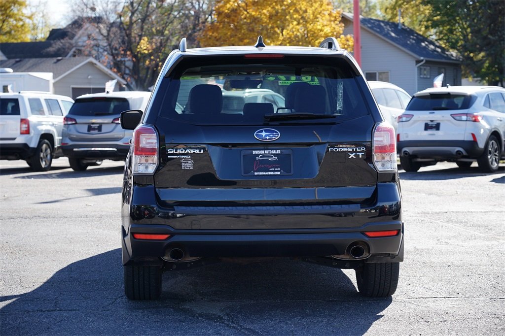 2017 Subaru Forester 2.0XT Touring photo 4