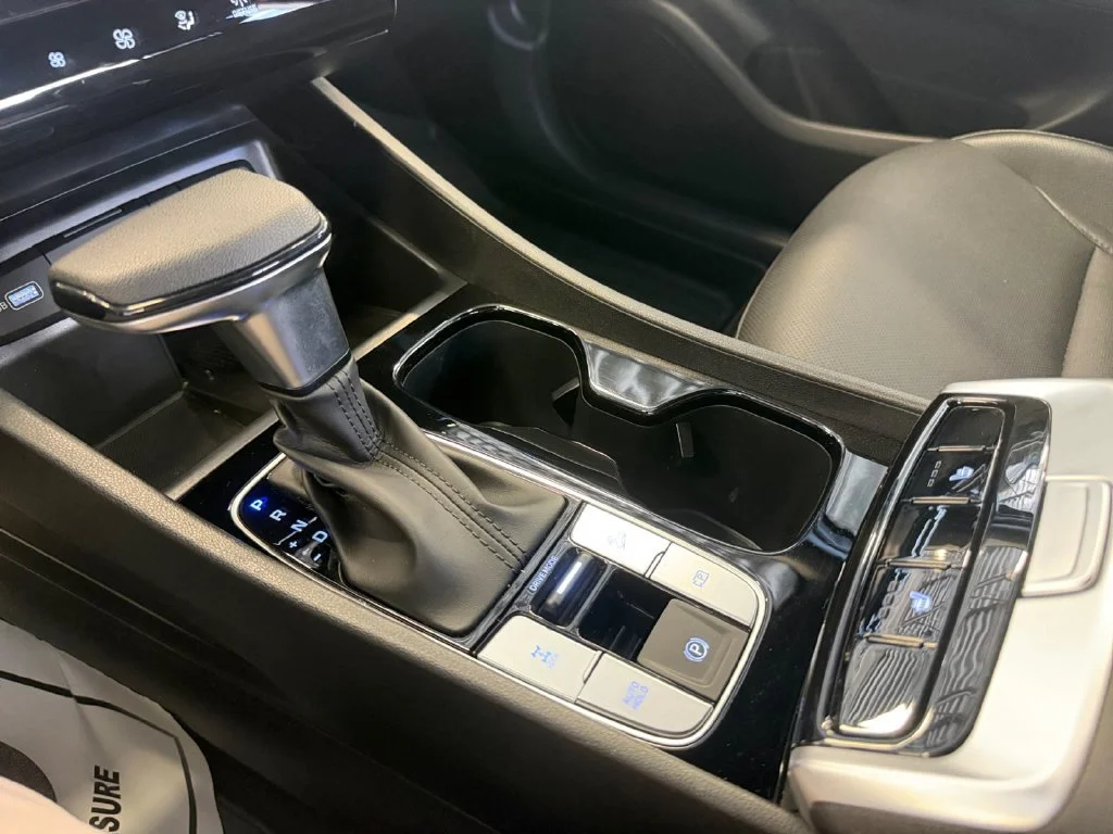 Used 2024 Black Hyundai NIGHT image 32