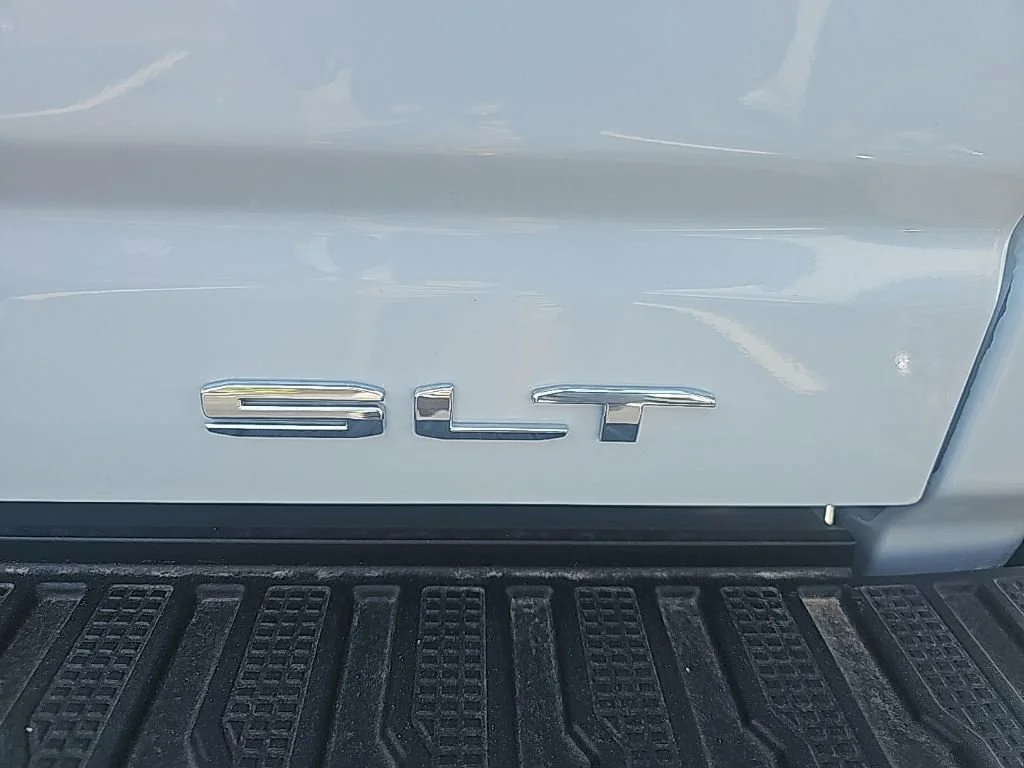 New 2026 Glacier White Tricoat GMC SLT DRW image 8