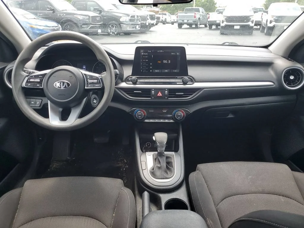 Used 2019 Black Kia LXS image 25