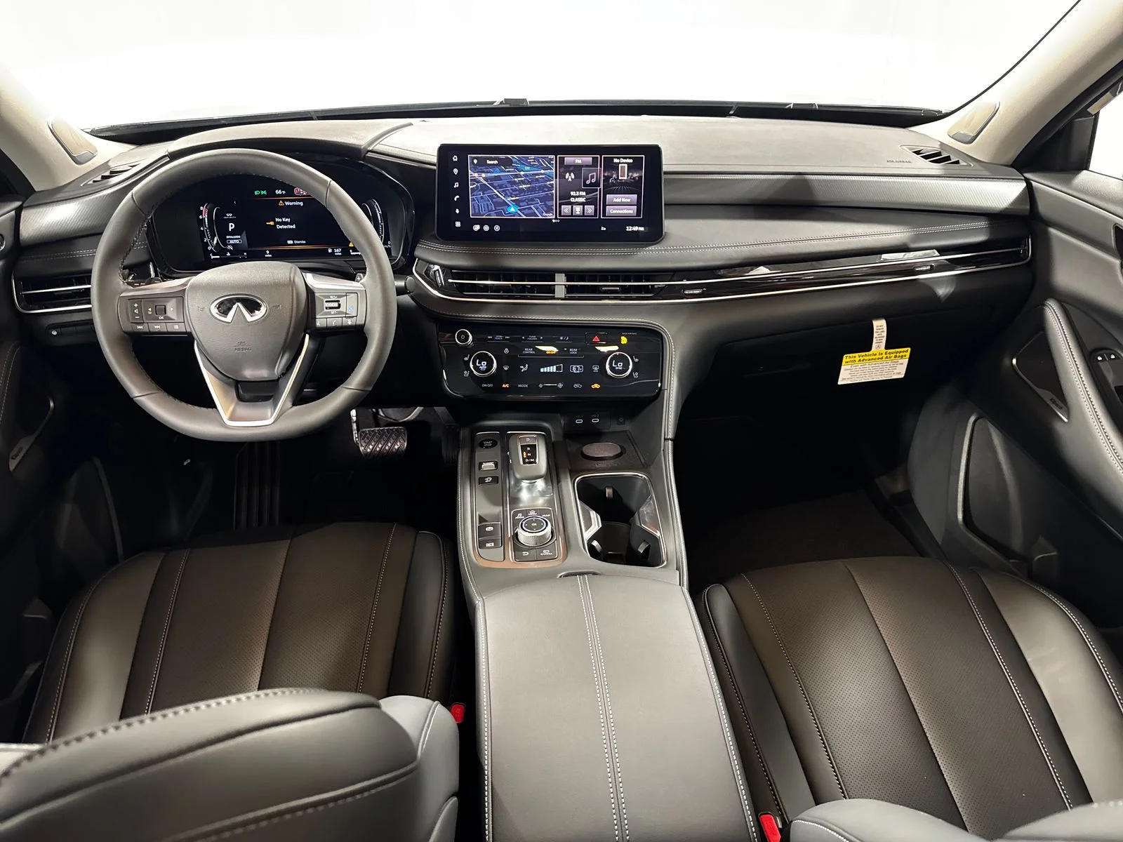 New 2027 GRAPHITE SHADOW INFINITI Luxe AWD image 4